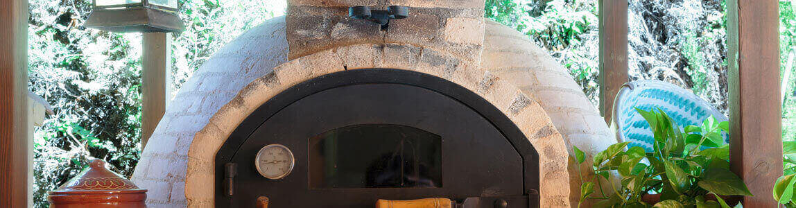 Outdoor pizza and kitchen ovens