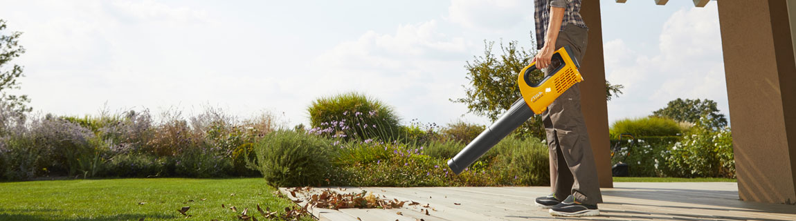 Battery-powered Leaf Blowers and Garden Vacuums