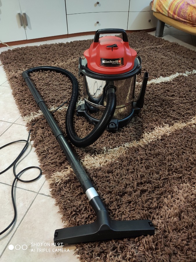 Aspiratore a bidone Einhell TC-VC 1812 S – in Offerta su AgriEuro