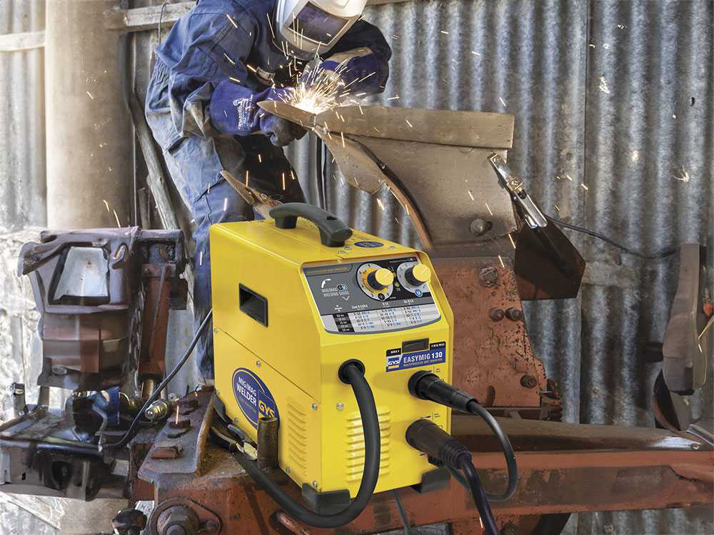 GYS Gysmi 130P Saldatrice MMA Inverter 130A Portatile Con Valigetta - 2