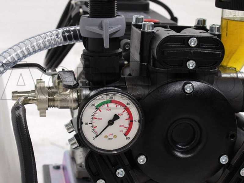 Kit motopompa irrorazione - Pompa Comet APS31 con motore elettrico con carrello e serbatoio 120L