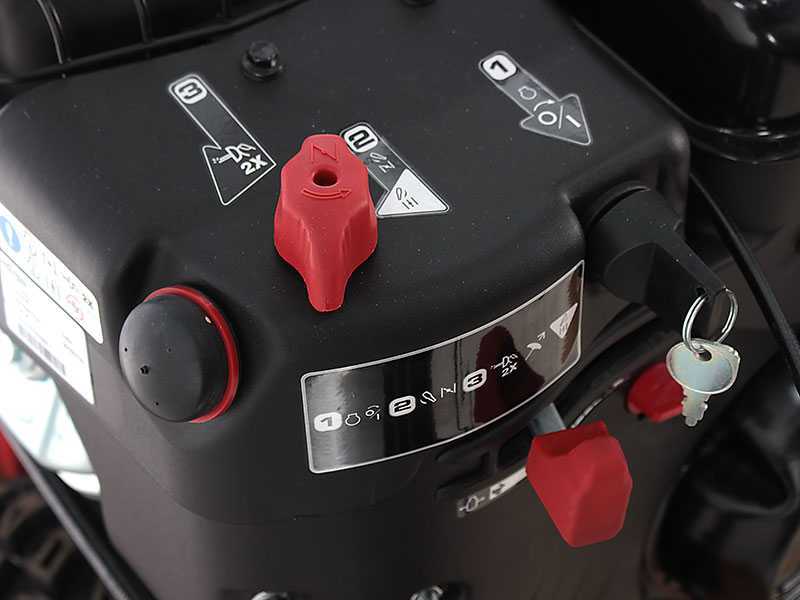 GeoTech-Pro STP1176 WEBS - Spazzaneve a scoppio - B&amp;S 1450 Snow