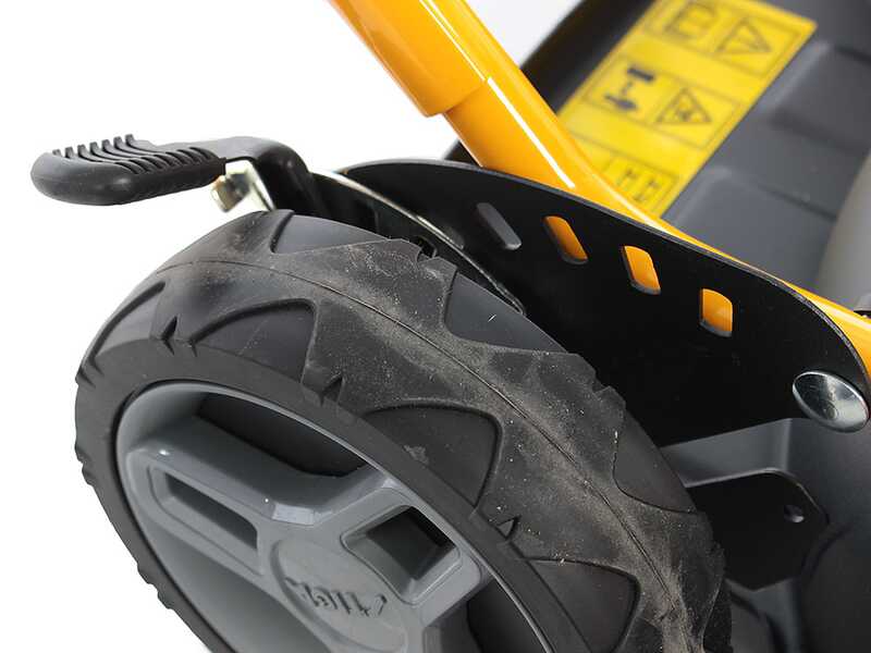 Rasaerba mulching Stiga Multiclip 47 a spinta - Con motore a scoppio 123 cc OHV