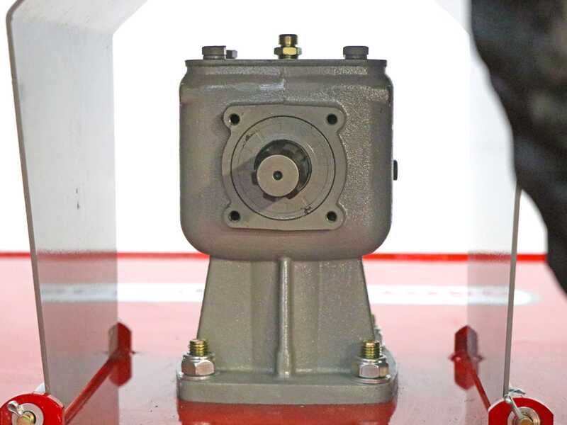 GeoTech-Pro SLP 160 - Girotrincia piatto ad asse verticale per trattore