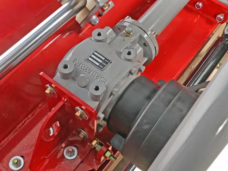 GeoTech-Pro ESFM 180H - Trinciaerba per trattore - Serie medio-pesante - Spostamento idraulico