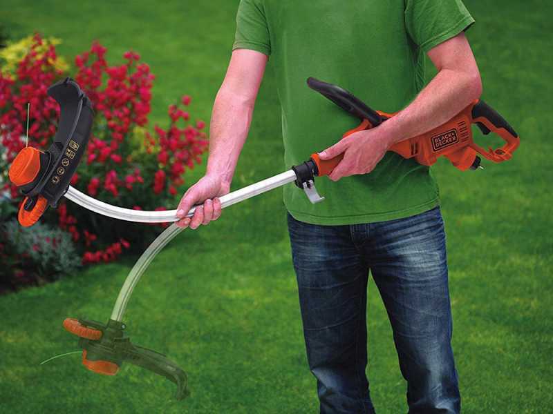 Black &amp; Decker GL7033-QS - Tagliabordi elettrico - 700 W