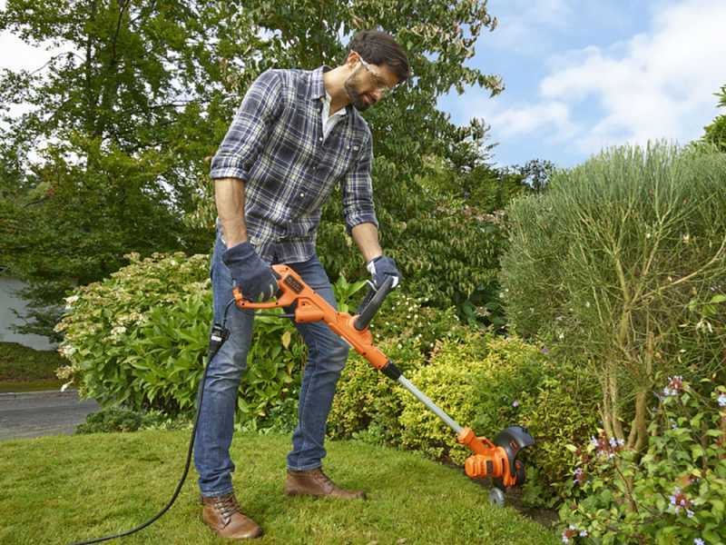 Black &amp; Decker BESTA530-QS - Tagliabordi elettrico - 550 W
