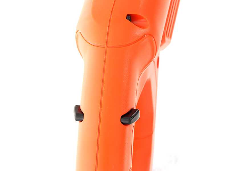 Black &amp; Decker ST182320-QW - Tagliabordi a batteria 18V 2Ah  + in omaggio batteria 18V 2Ah