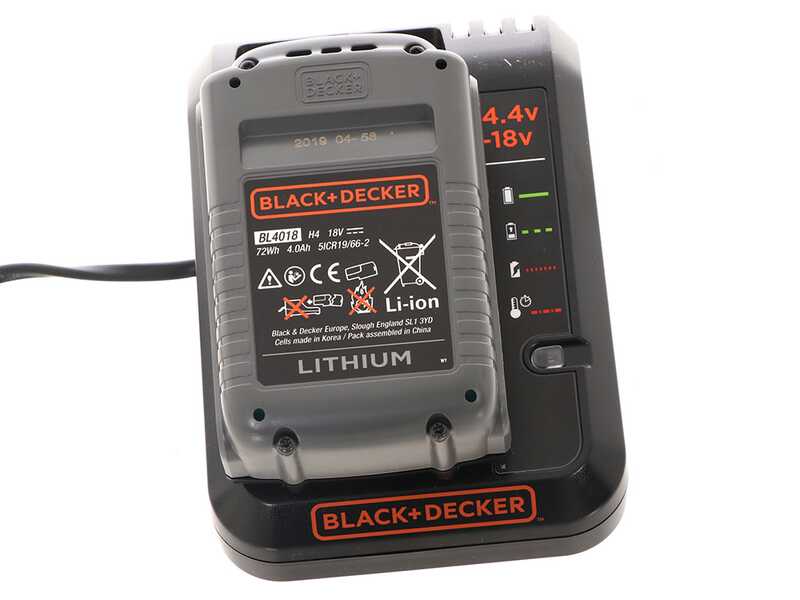 Black &amp; Decker STC1840EPC-QW - Tagliabordi a batteria 18V 4Ah + in omaggio batteria 18V 2Ah