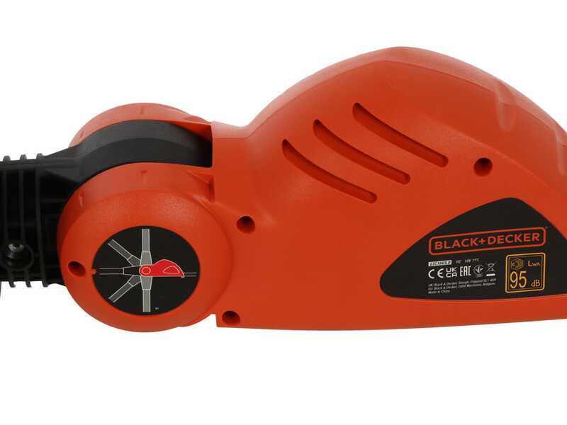 Black &amp; Decker GTC1843L20-QW - Tagliasiepi su asta di prolunga a batteria 18V/2Ah + in omaggio batteria 18V 2Ah