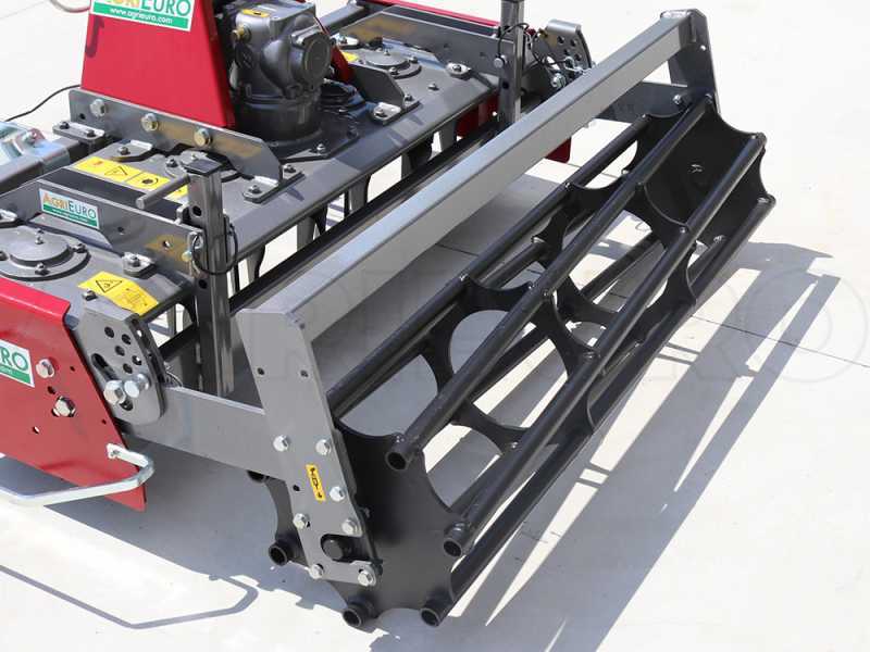 Erpice rotante RF150 - Larghezza di lavoro 150 cm - 14 lame - Serie leggera con rullo a gabbia