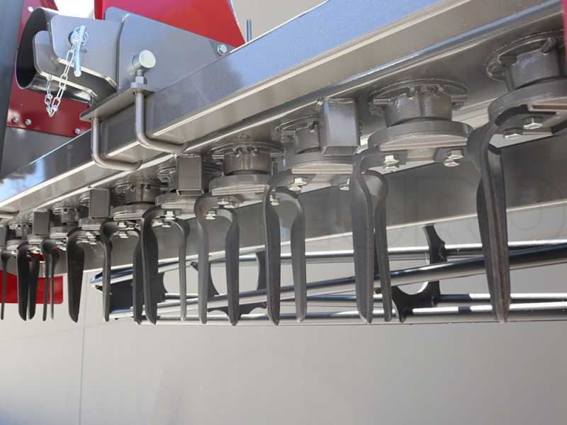 Erpice rotante RM250 - Larghezza di lavoro 250 cm - 22 lame - Serie pesante con rullo a gabbia