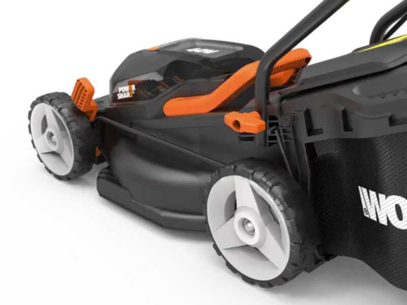 Worx WG779E.1 - Tagliaerba a batteria 2x20V/4Ah + in omaggio 2x20V/4Ah - Taglio 34 cm