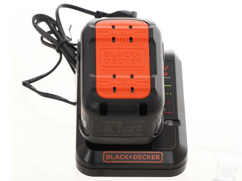 Black &amp; Decker BCMW3318L2-QW - Tagliaerba a batteria 2x18V/2.5Ah + in omaggio batteria 18V 2Ah - Taglio 33 cm