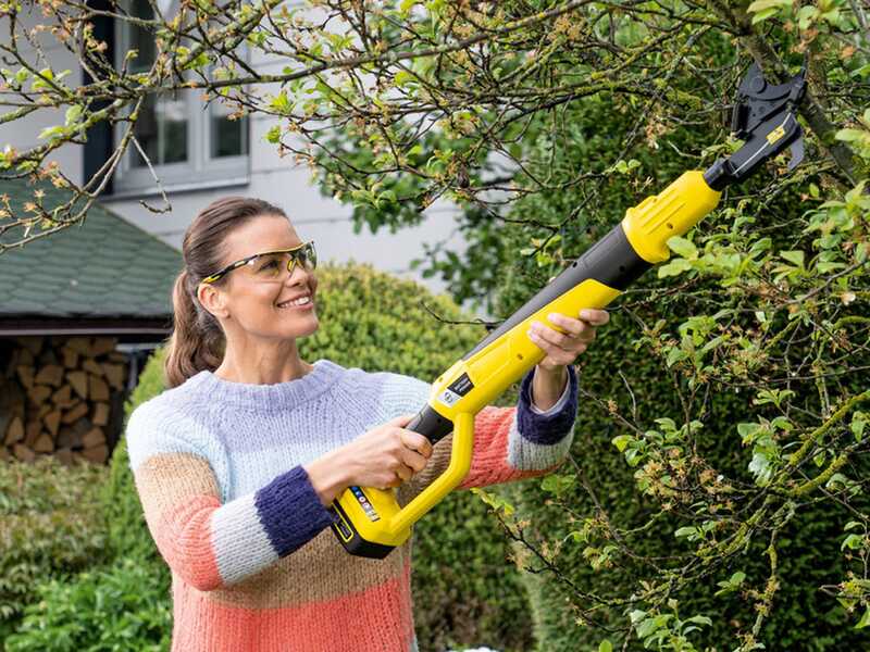 Karcher TLO 18-32 - Troncarami - Diametro di taglio 32mm - SENZA BATTERIA E CARICABATTERIA