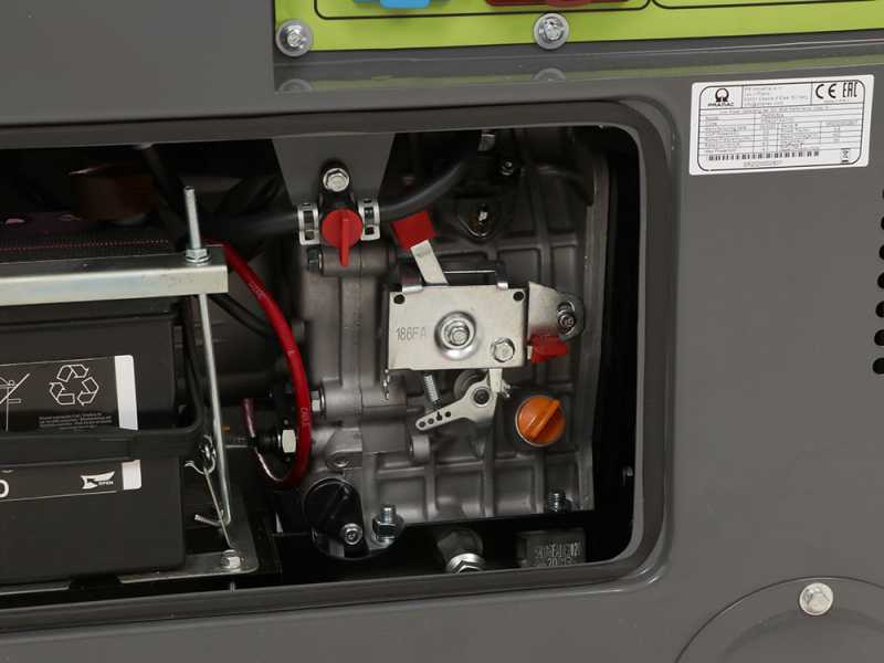 Pramac PMD5050s - Generatore di corrente carrelato diesel silenziato con AVR 3,6 kW - Continua 3.6 kW Trifase