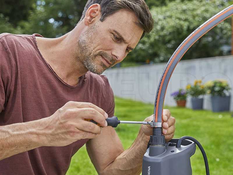 Gardena 5900/4 Inox - Pompa sommersa a pressione - per acque chiare - 900W