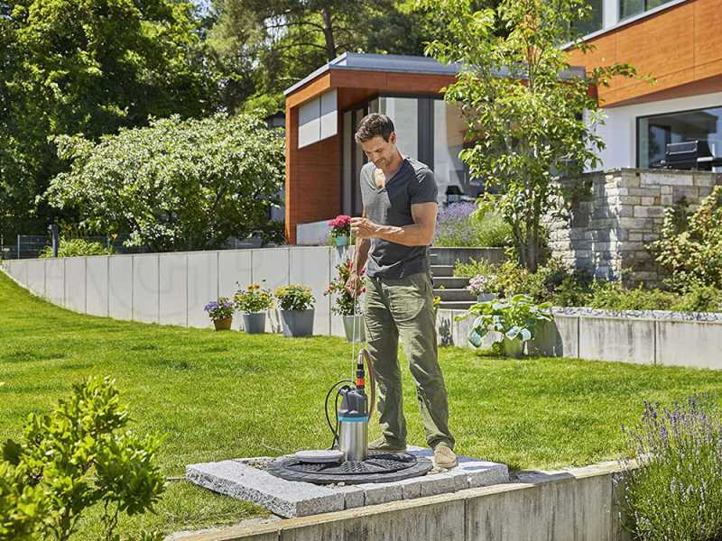 Gardena 5900/4 Inox Automatic - Pompa sommersa di profondit&agrave; - per acque chiare - 900W