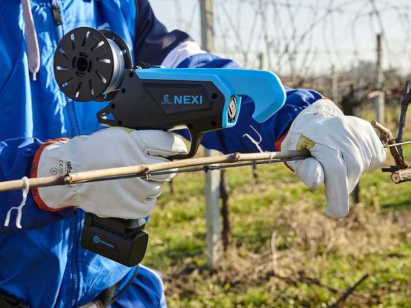 Campagnola NEXI - Legatrice per vigneto elettrica a batteria - 2 x 14.4V 2.5Ah