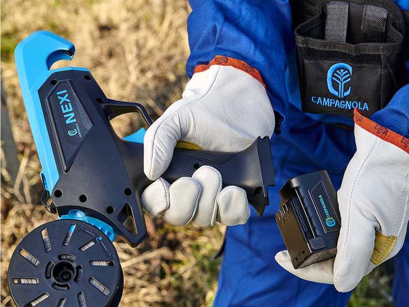 Campagnola NEXI - Legatrice per vigneto elettrica a batteria - 2 x 14.4V 2.5Ah