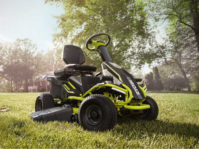 Ryobi RM480E - Trattorino rasaerba a batteria - taglio mulching - scarico laterale - 4x12V a piombo liquido