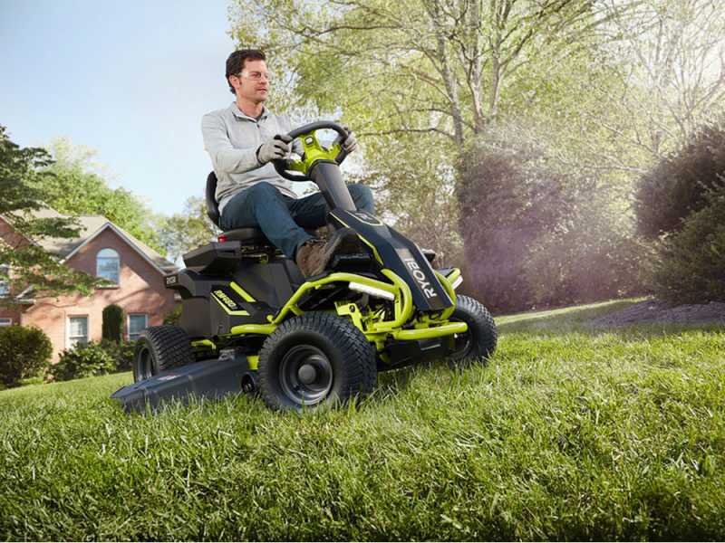 Ryobi RM480E - Trattorino rasaerba a batteria - taglio mulching - scarico laterale - 4x12V a piombo liquido