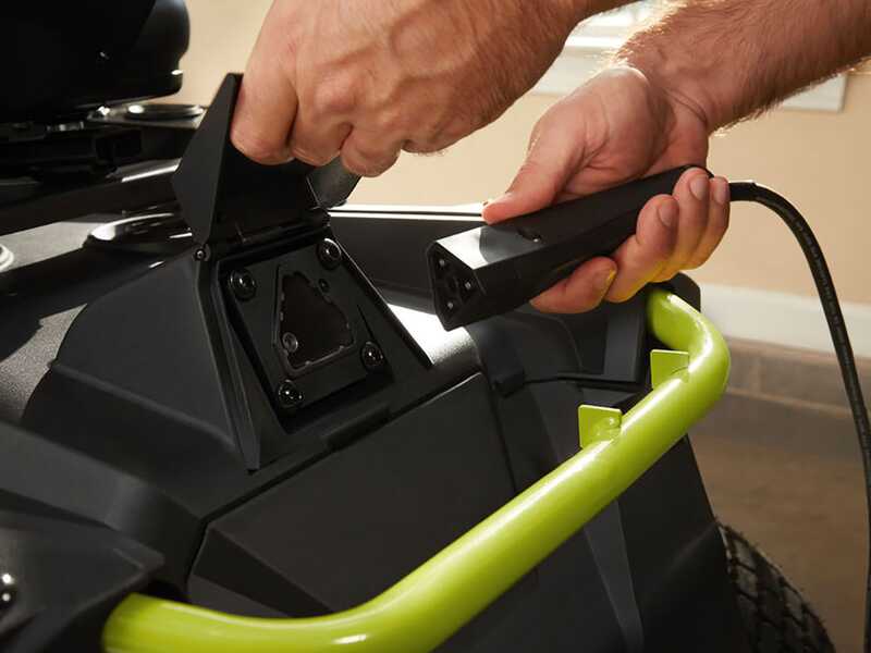 Ryobi RY48RM76A - Trattorino taglierba a batteria - Motore elettrico a batteria 48V/50Ah - taglio da 76cm - 2in1