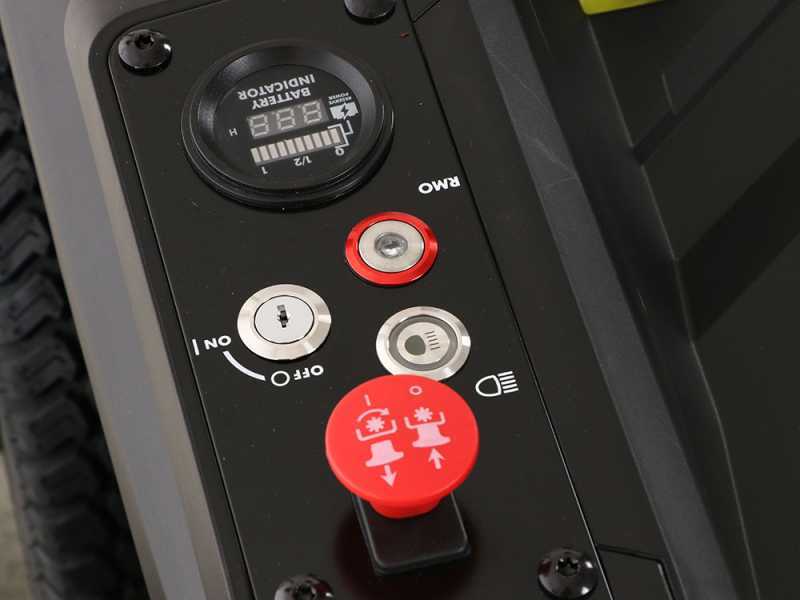 Trattorino taglierba a batteria Ryobi RY48RM76A - Motore elettrico a batteria 48V/50Ah - taglio da 76cm - 2in1