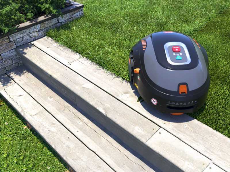 Black &amp; Decker BCRMW121-QW - Robot rasaerba - Con perimetro - Con batteria al litio 12V