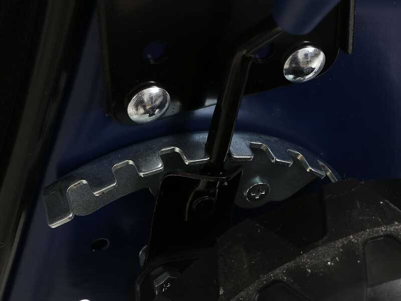 BullMach PARIS - 40 IS - Tagliaerba a scoppio trazionato - Motore da 4HP - Taglio 40cm