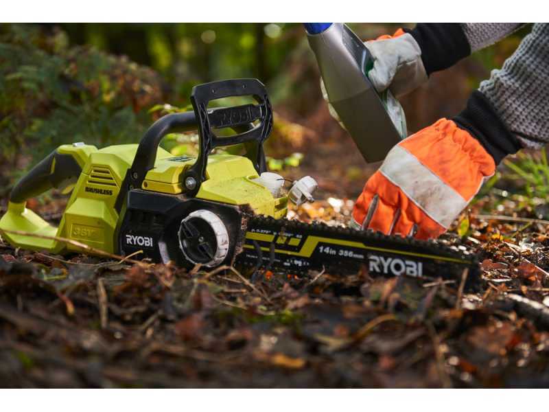 Ryobi RY36CSX35A-150 - Elettrosega a batteria 36V 5Ah - Lama da 35cm