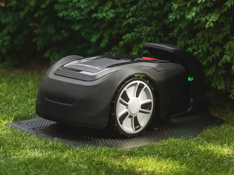 Greenworks OPTIMOW 5 - Robot rasaerba - Con cavo perimetrale