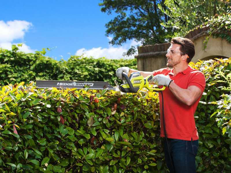 Ryobi RHT6760RL - Tagliasiepi elettrico con lama da 60 cm - 650W