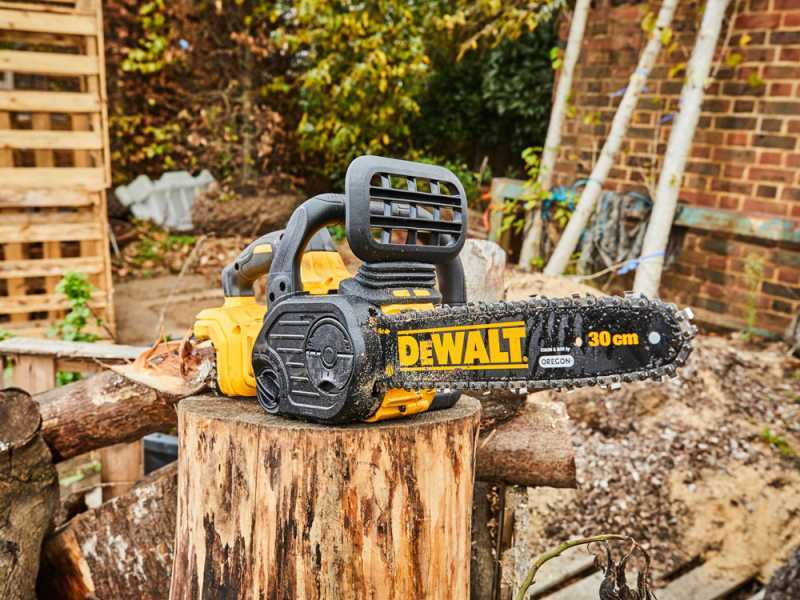 DeWalt DCM565N-XJ - Elettrosega a batteria - SENZA BATTERIE E CARICABATTERIE