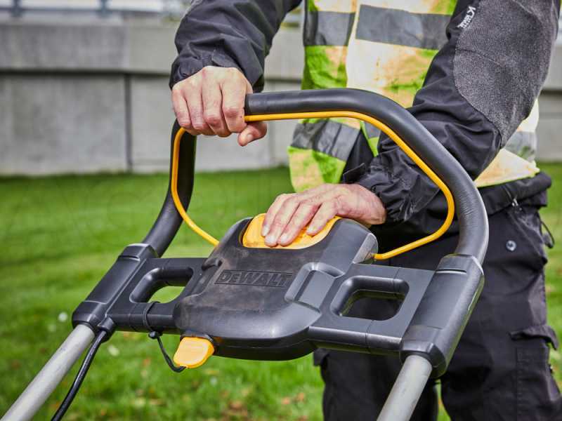 Rasaerba a batteria DeWalt DCMW564P2-QW - Ampiezza di taglio 48 cm - SENZA BATTERIE E CARICABATTERIE
