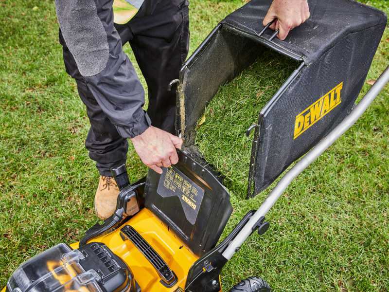 Rasaerba a batteria DeWalt DCMW564P2-QW - Ampiezza di taglio 48 cm - SENZA BATTERIE E CARICABATTERIE