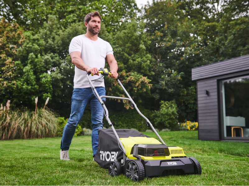 Ryobi RY18SFX35A-240 - Arieggiatore a batteria - 18V - 2x4Ah