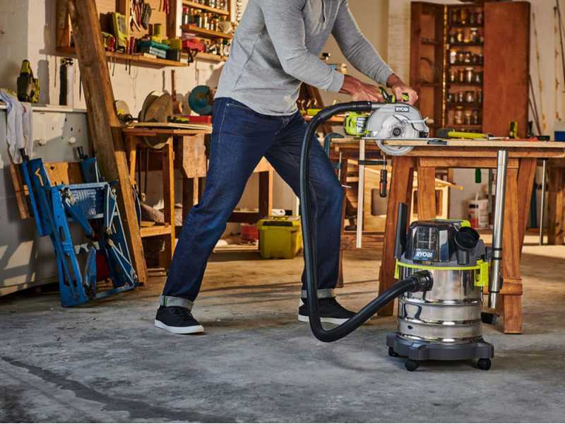 Ryobi R18WDV-0 - Bidone aspiratutto a batteria per solidi e liquidi - 18V - 4Ah - bidone 18 lt