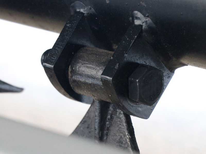 BlackStone BVM 100 M - Trincia argini laterale per trattore - Serie media