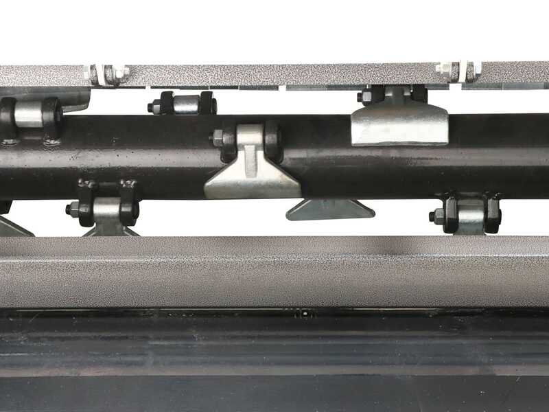BlackStone BVH 220 H - Trincia argini laterali per trattore - Serie pesante