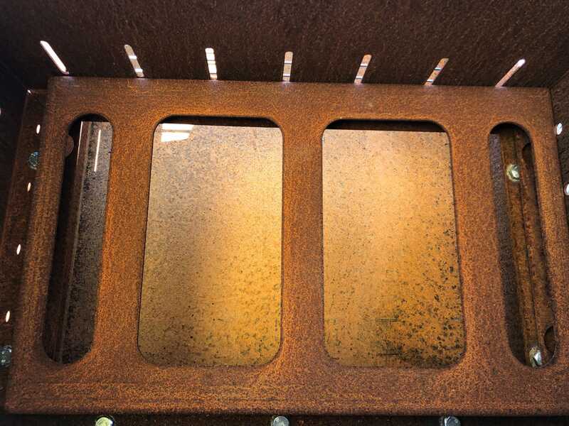 Flipper 50 - Barbecue a legna e carbone in corten