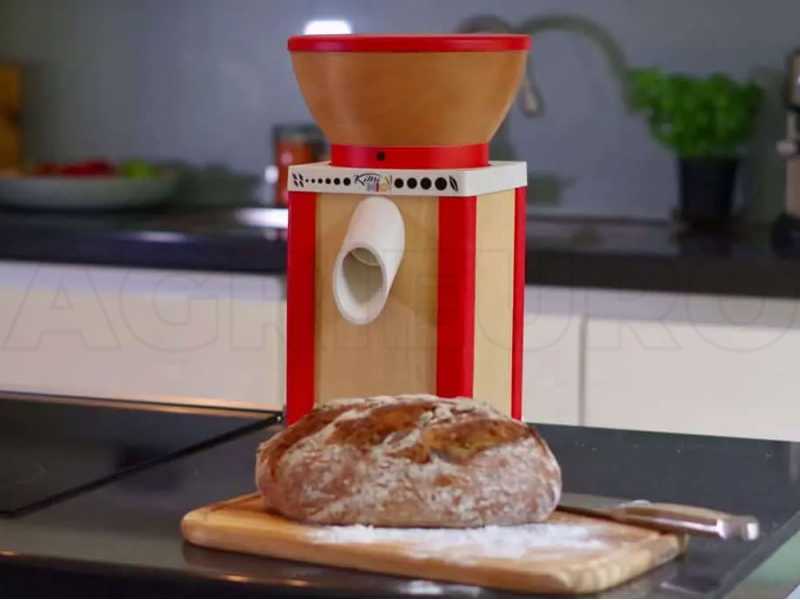 Komo KoMoMio Rosso - Mulino per farina a pietra in faggio - 400W