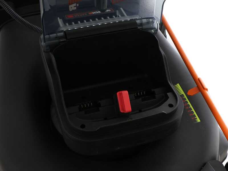PROMO Worx Nitro WG749E - Tagliaerba semovente a batteria - 2x20V/4Ah - Taglio 46 cm