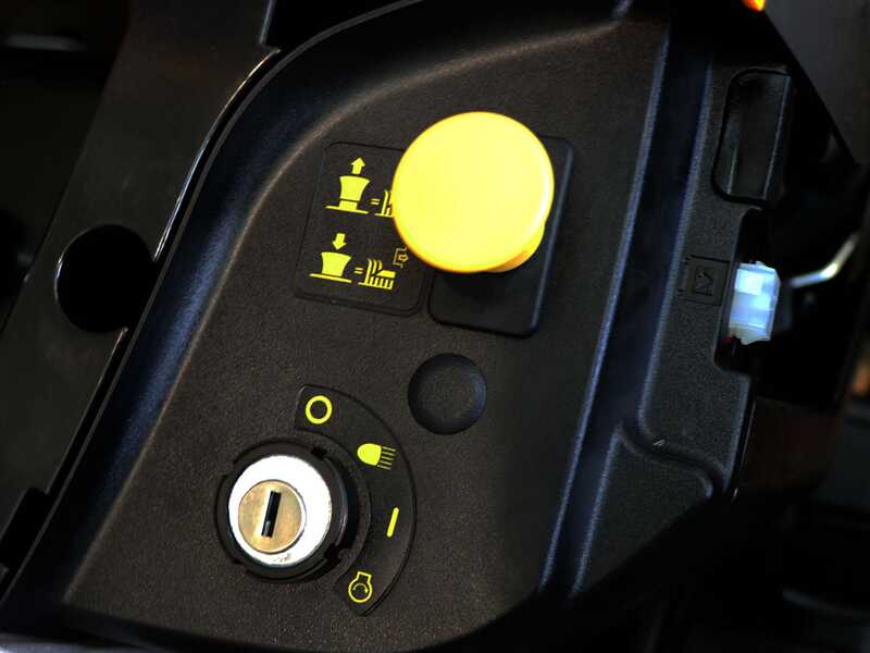 Stiga Tornado 5108 - Trattorino tosaerba - ST 500 - 452cc - scarico laterale