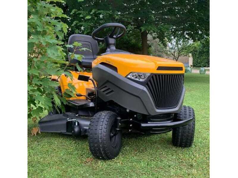 Stiga Tornado 398 - Trattorino tosaerba con scarico laterale e mulching