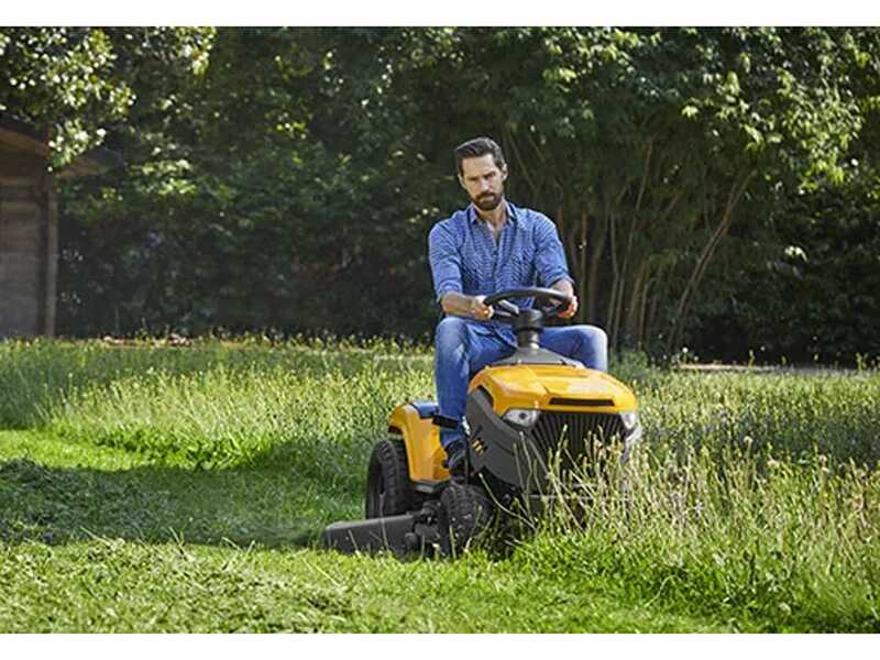 Stiga Tornado 398 - Trattorino tosaerba con scarico laterale e mulching