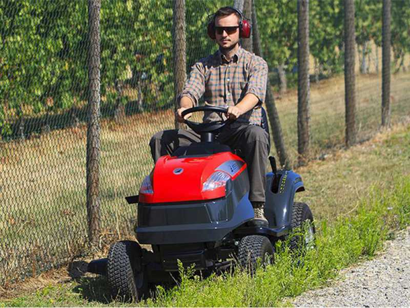 Efco EF 108 L/16 K - Trattorino tosaerba con scarico laterale e taglio mulching