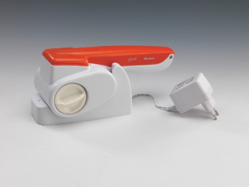 Ariete Grat&igrave; 440 - Grattugia a batteria cordless - Rullo estraibile