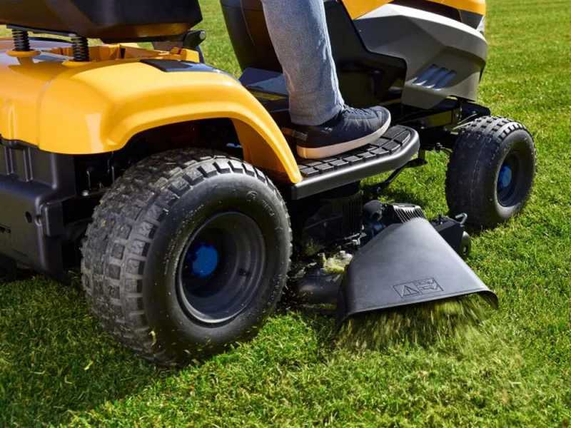 Stiga Tornado 7108e - Trattorino tagliaerba a batteria - Motore elettrico a batteria 48V/64Ah - scarico laterale