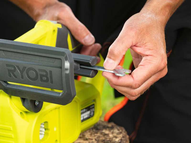 Ryobi RY18CS20A-0 - Elettrosega da potatura - 18V - SENZA BATTERIE E CARICABATTERIE
